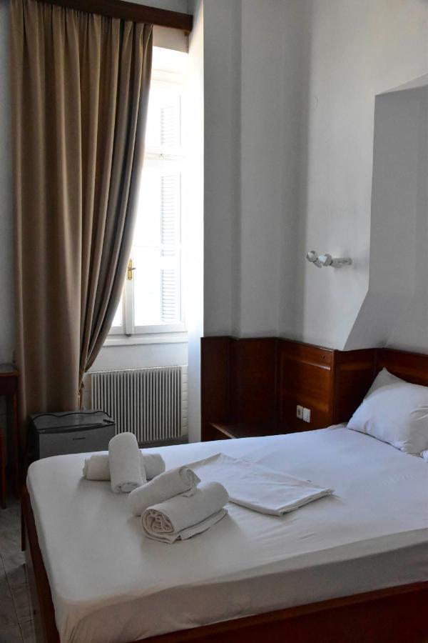 Leonidas Hotel Гитион Экстерьер фото
