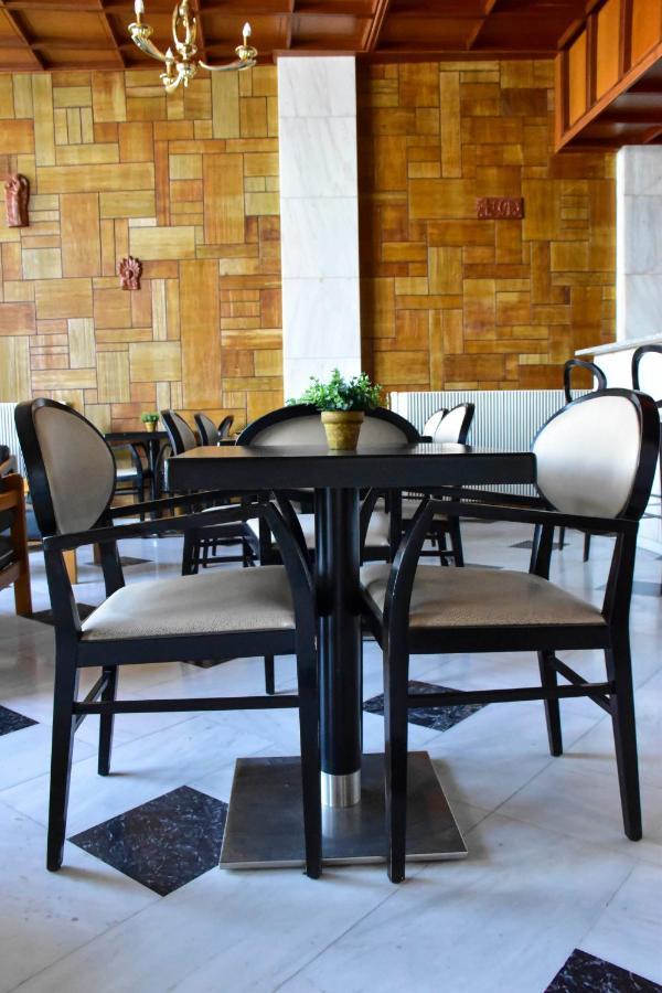 Leonidas Hotel Гитион Экстерьер фото