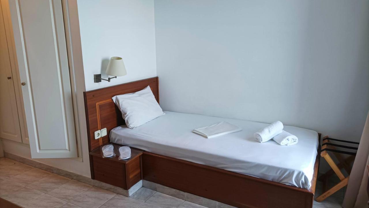 Leonidas Hotel Гитион Экстерьер фото