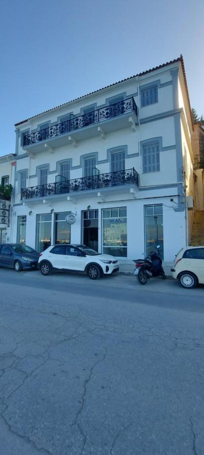 Leonidas Hotel Гитион Экстерьер фото